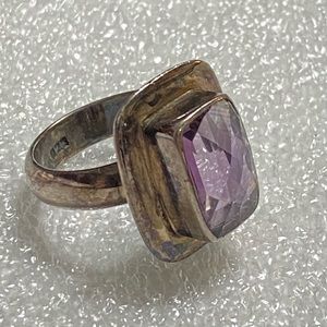 Vintage sterling silver purple gemstone ring 7.75